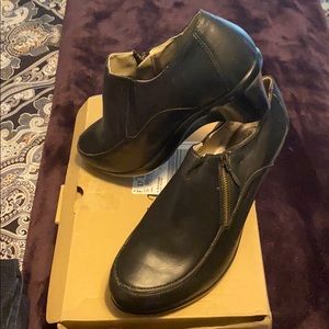 Brand new, Comfort View shoes with wedge